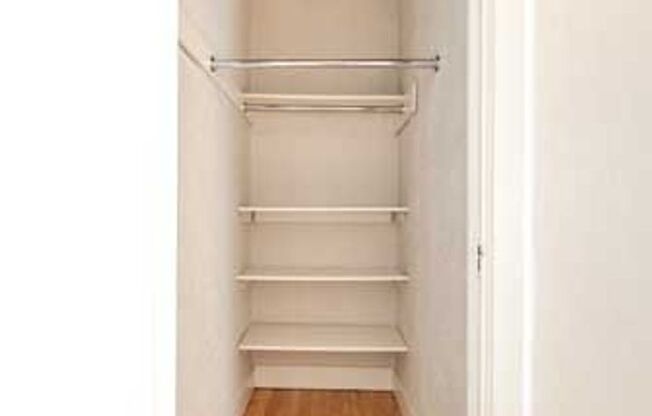 1 bed, 1 bath, 550 sqft, $1,285, Unit 203