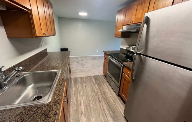 1 bed, 1 bath, 800 sqft, $1,895, Unit 2727 - 307