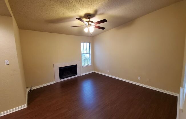 1 bed, 1 bath, $995