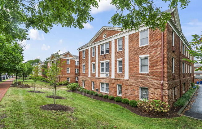 922 S WASHINGTON ST #204