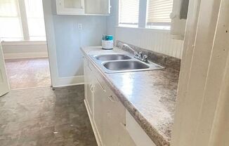 2 beds, 1 bath, $750