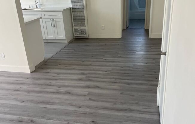 1757 Longwood Ave. Los Angeles, CA. 90019