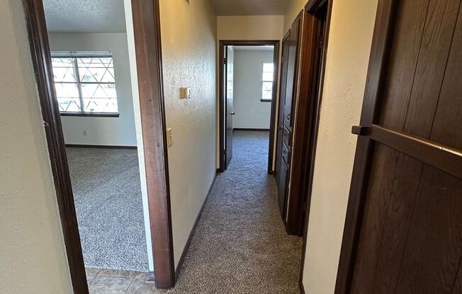 2 beds, 1 bath, $950