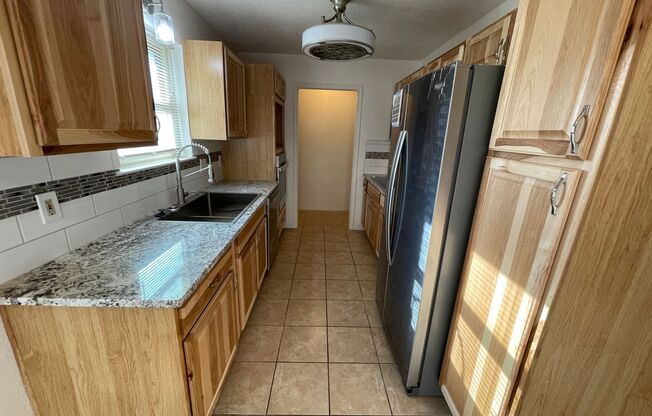 3 beds, 2 baths, $1,395