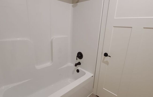 1 bed, 1 bath, 785 sqft, $1,495, Unit 124-115