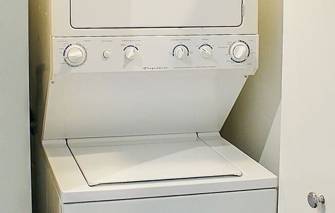 1 bed, 1 bath, 553 sqft, $2,250, Unit 3453-1