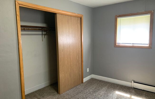2 beds, 1 bath, 550 sqft, $725, Unit 1003-01