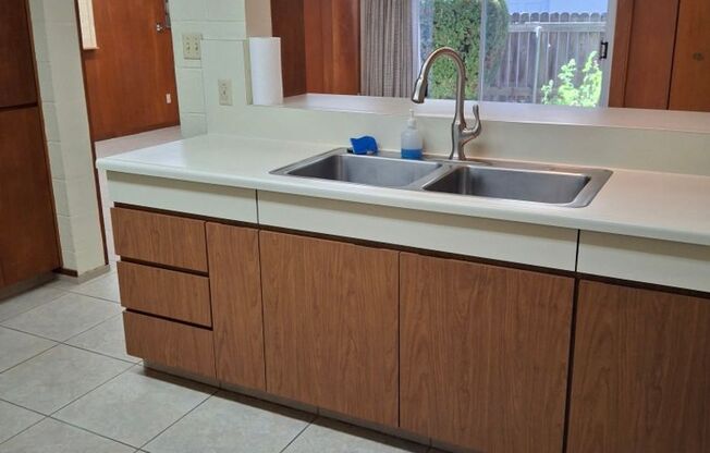 SHOWING WEDNESDAY 11/05 & FRIDAY 11/07 @ 12PM