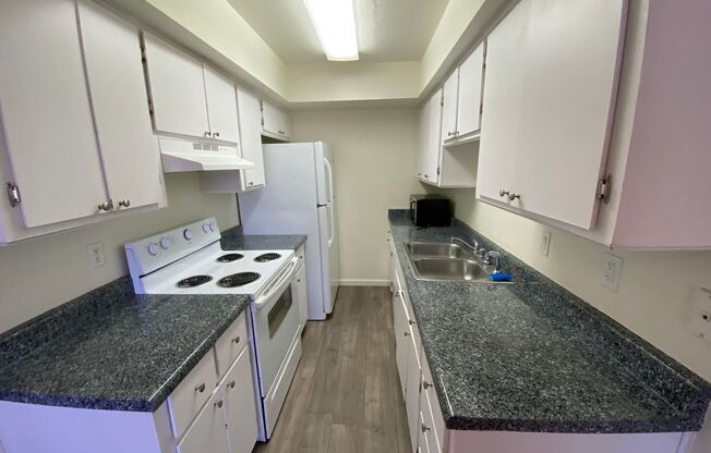 Affordable 2bd condo in Great Location