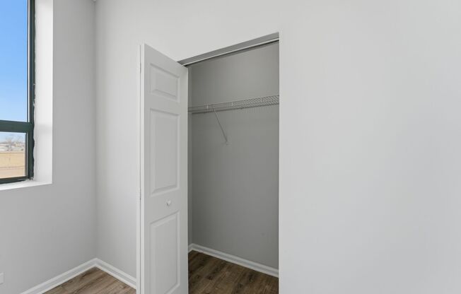 2 beds, 2 baths, 900 sqft, $2,550, Unit 212