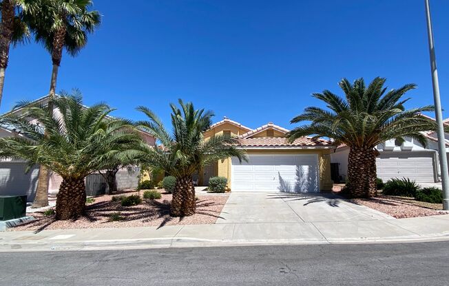 Beautiful 3 bed/2 bath home located in Henderson.