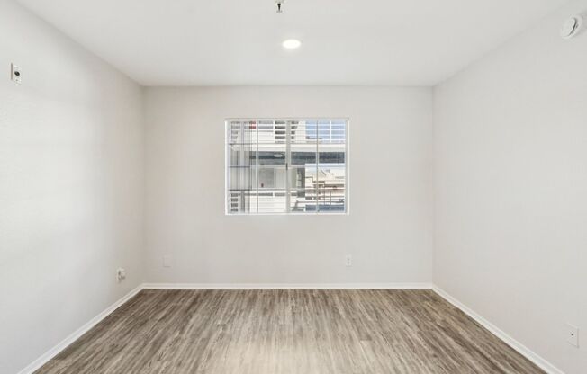 1 bed, 1 bath, 700 sqft, $1,948, Unit 405