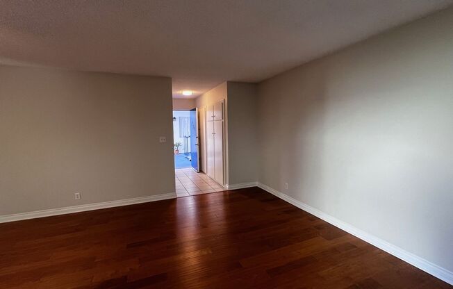 2 beds, 1 bath, $3,425, Unit 204