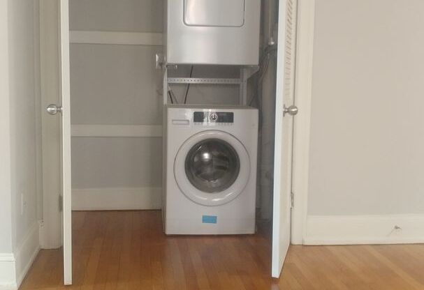 1 bed, 1 bath, 585 sqft, $1,785, Unit 109A