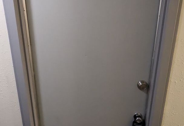 Studio, 1 bath, 350 sqft, $925, Unit 203