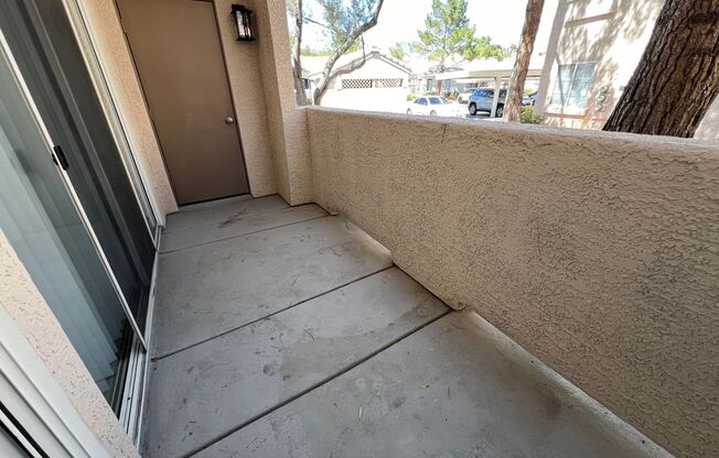 2 beds, 1 bath, $1,450, Unit # 1050