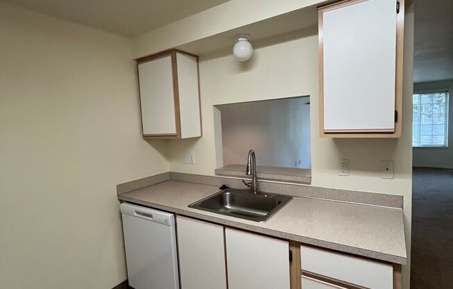 2 beds, 2 baths, 1,350 sqft, $1,650, Unit 111