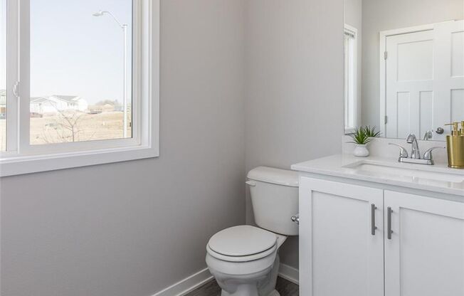 Spacious 3 Bed, 2.5 Bath Home in Norwalk – 1707 Ashwood Ave