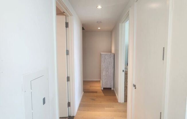 1 bed, 1 bath, 823 sqft, $3,700, Unit 4102