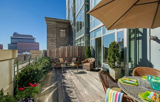 1 bed, 1 bath, 747 sqft, $5,500, Unit 8R