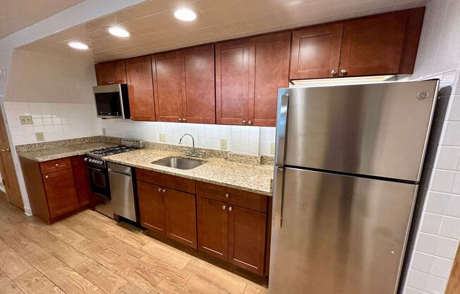 1 bed, 1 bath, 700 sqft, $1,775, Unit 534-400G