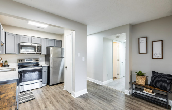 2 beds, 1 bath, $1,195, Unit 05