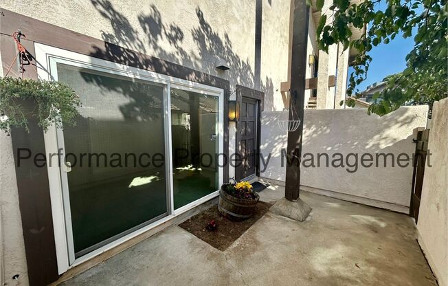 2 beds, 1 bath, $1,550, Unit # 42