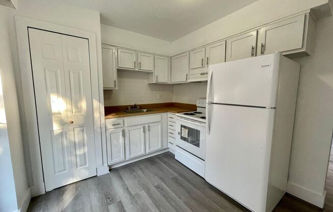2 beds, 1 bath, 750 sqft, $875