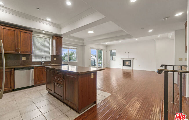 10765 Wilkins Ave Apt 3