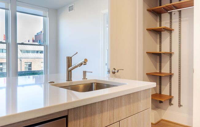 1 bed, 1 bath, $5,000, Unit 504