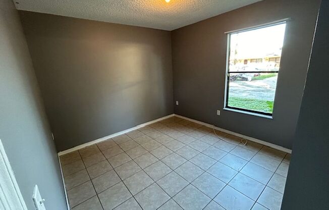 2 beds, 1 bath, $1,250