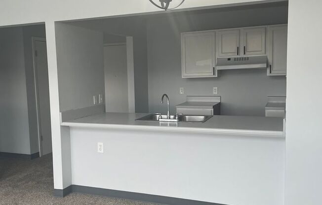 1 bed, 1 bath, $895, Unit 506