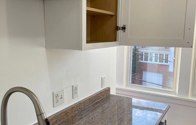 100 N Linden Ave 1-B1