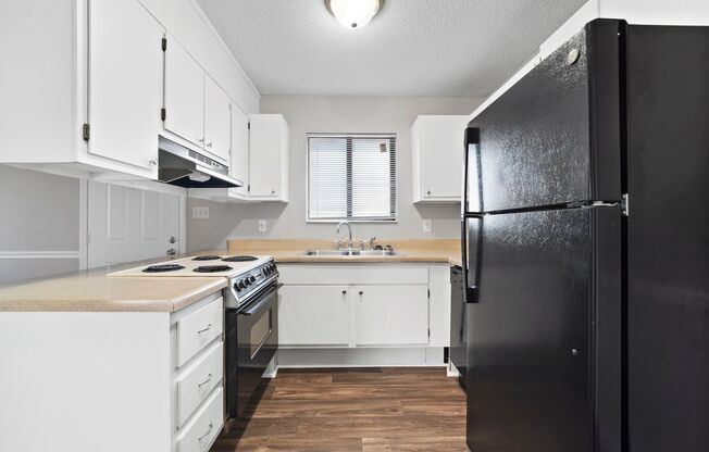 1 bed, 1 bath, 552 sqft, $900, Unit 1828E