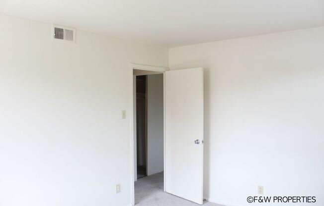 1 bed, 1 bath, 500 sqft, $825, Unit 1734-07