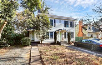 Cozy One Bedroom Triplex in Dilworth! Spring Rent Special!