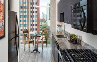 110 W SUPERIOR ST