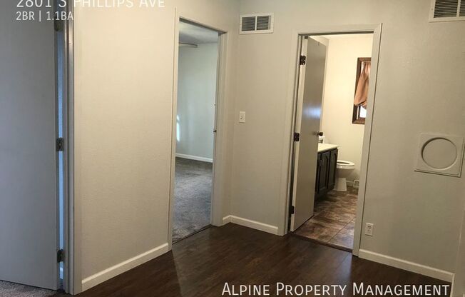 2 beds, 1.5 baths, 1,300 sqft, $1,195