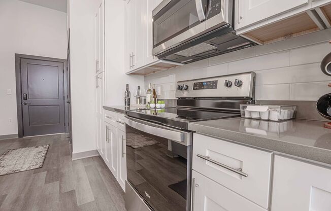 1 bed, 1 bath, 725 sqft, $1,610, Unit A111