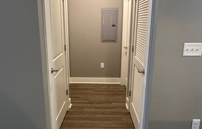 1 bed, 1 bath, 954 sqft, $1,195, Unit I207