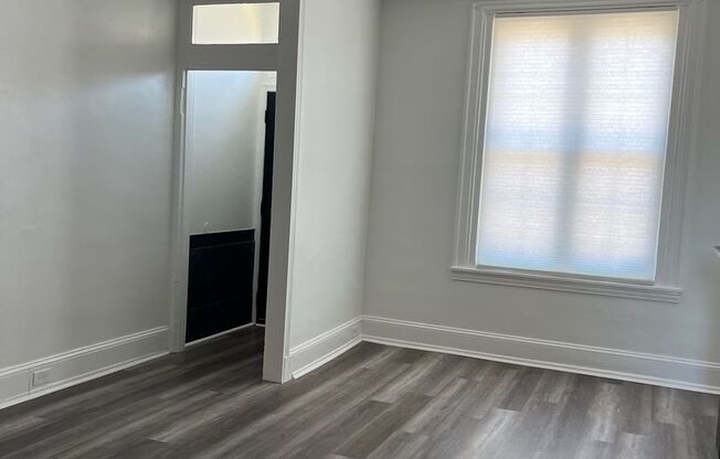 2 story 2 bed 1 bath house - newly remodeled