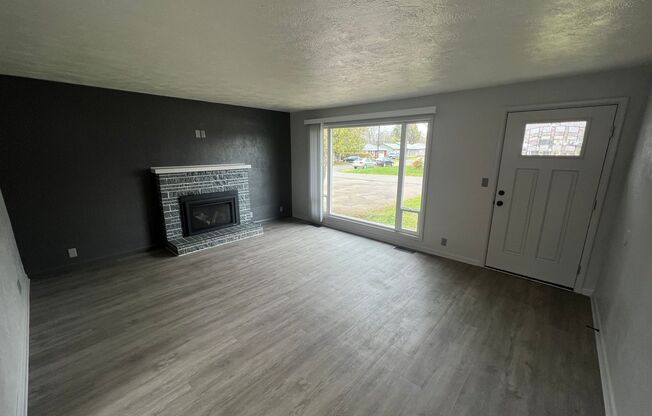 Fully Remodeled Three Bedroom Home in South Salem