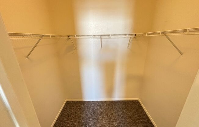 2 beds, 2 baths, $1,295, Unit UNIT 2080