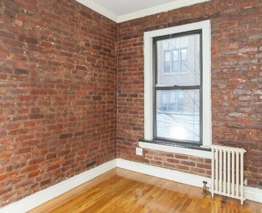 3 beds, 1 bath, $7,295, Unit 2D