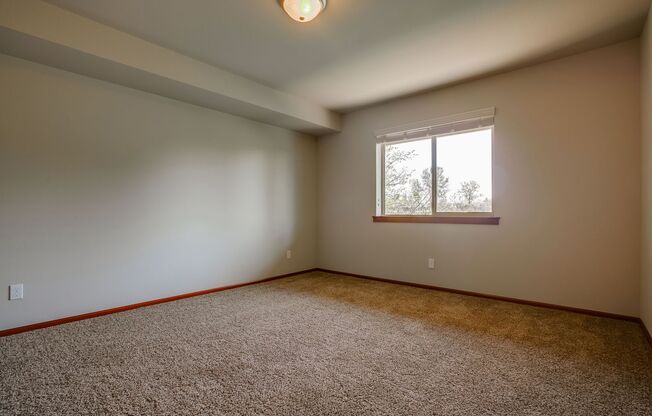 2 beds, 1 bath, 954 sqft, $1,700, Unit Unit 5116-105