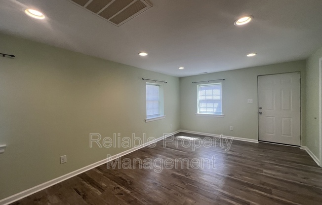 406 W FRONT ST