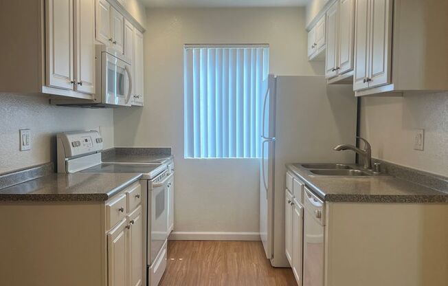Canyon Club Apartments