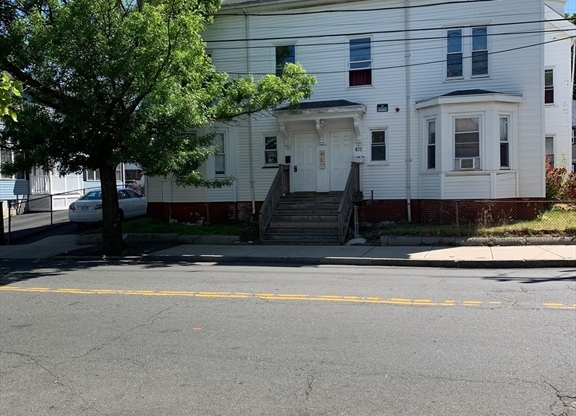 135 CHESTNUT ST