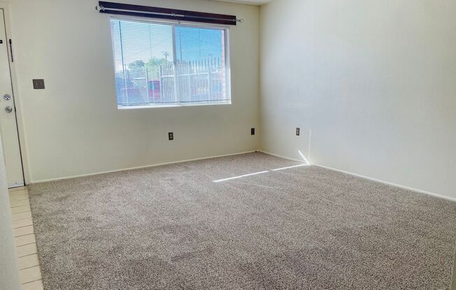 2 beds, 1 bath, 1,076 sqft, $1,050, Unit 3842/Park