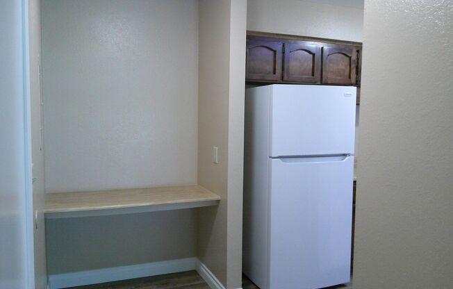 2 beds, 1.5 baths, 900 sqft, $2,400, Unit 48-49G